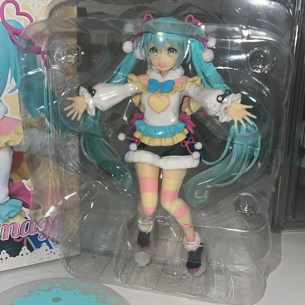 Taito Hatsune Miku Figure Winter Image Ver.